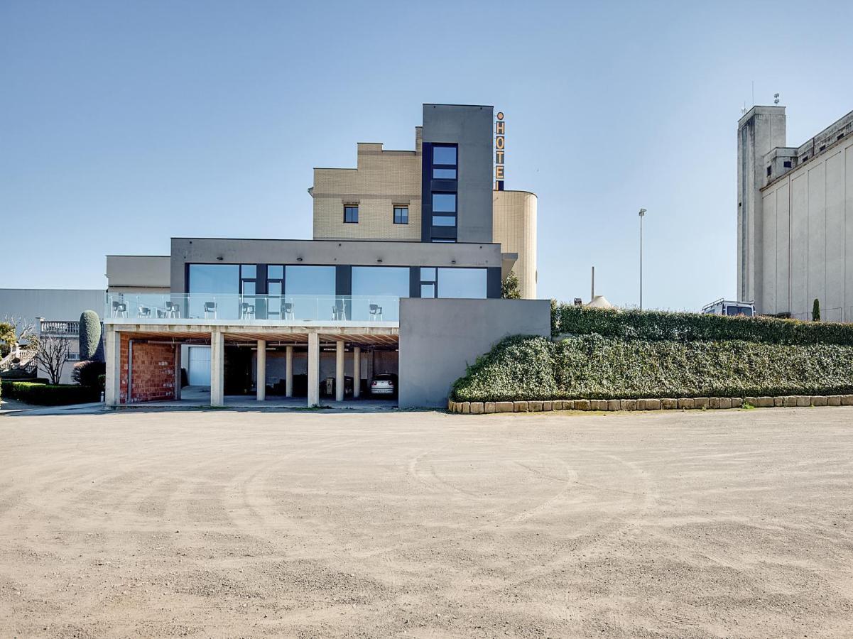 Hotel Restaurante Blanc I Negre 2 Agramunt Kültér fotó